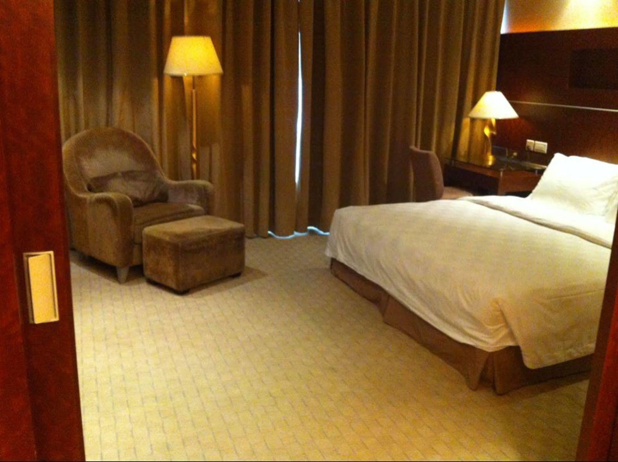 New Times Hotel Shenzhen Railway Station Ngoại thất bức ảnh